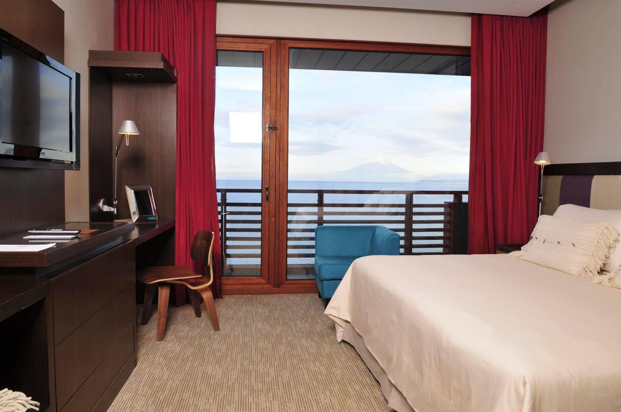 Hotel Dreams De Los Volcanes Puerto Varas Ruang foto