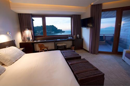 Hotel Dreams De Los Volcanes Puerto Varas Bagian luar foto